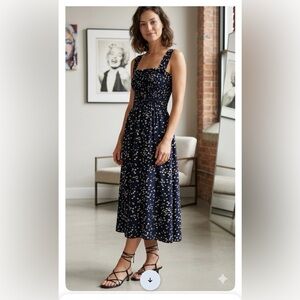 Elegant Navy and Cream Patterned Dress